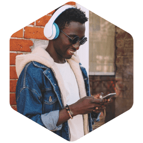 student getting financial advice leanring about finance